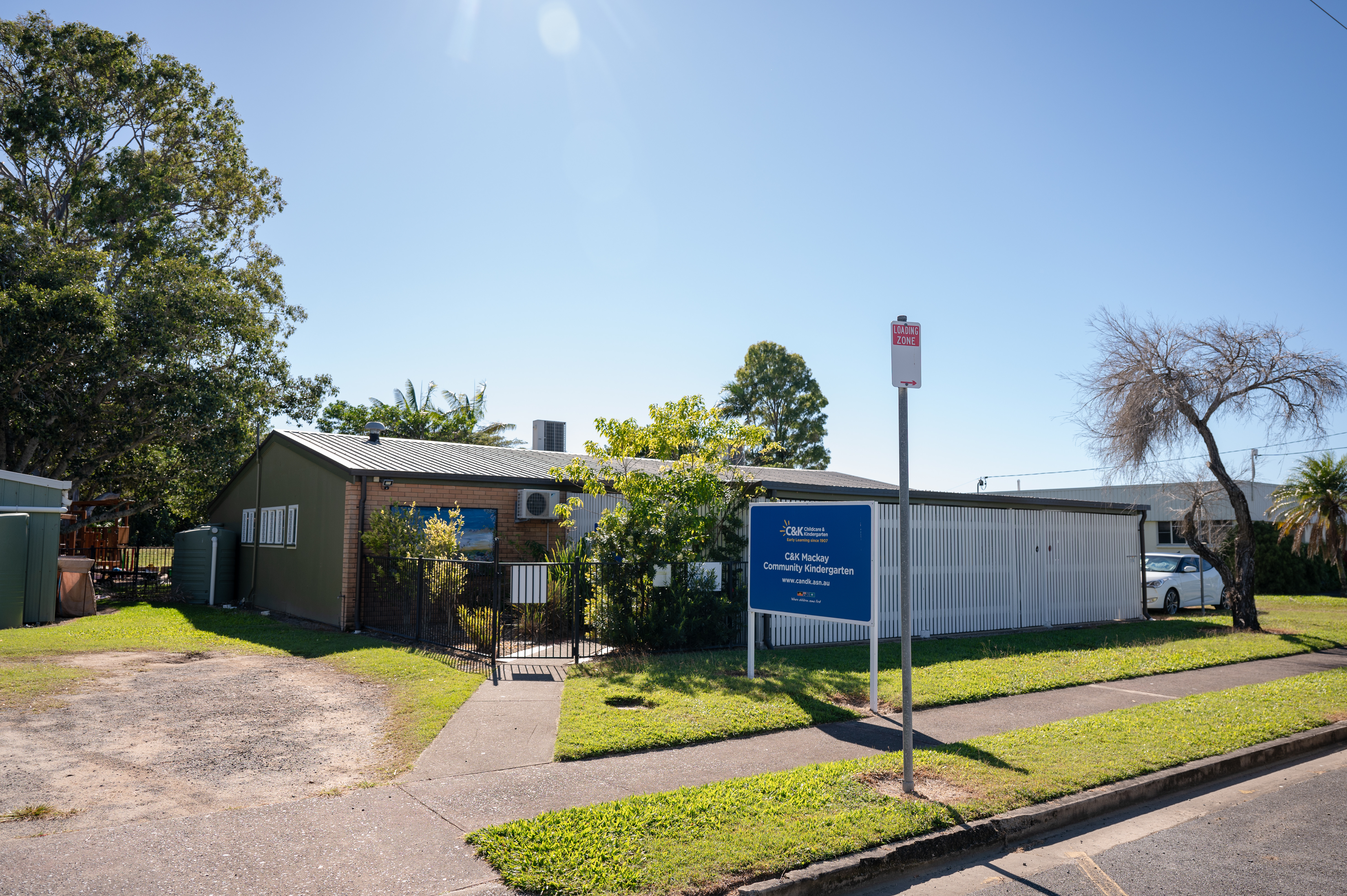 mackay kindy building from outside including sign