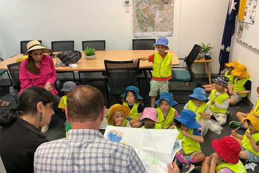 Kindy children meeting with MP