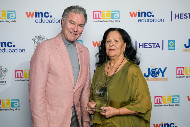The Honourable John-Paul Langbroek MP with Award Winner Lynette Harding