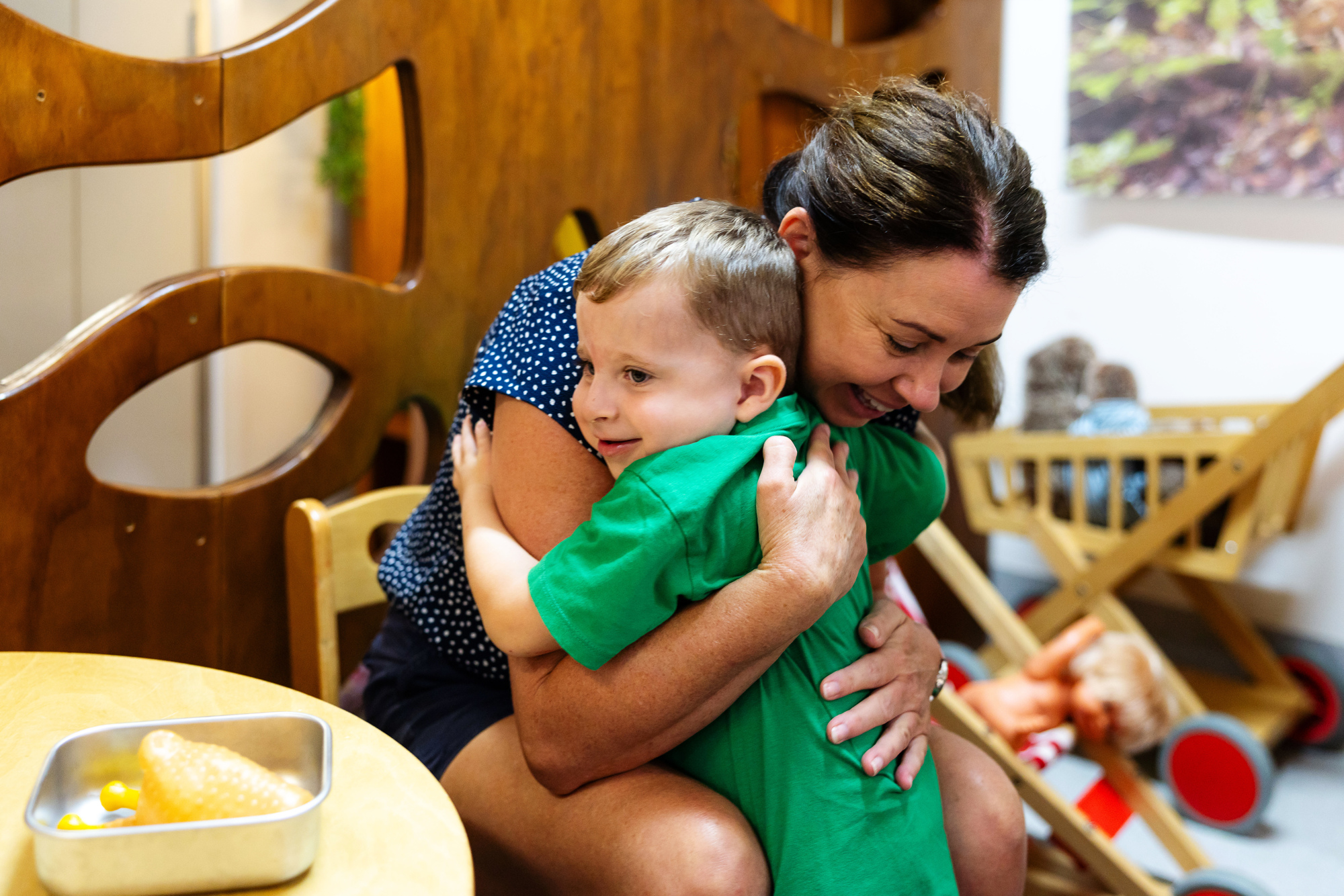 C&K Yandina - child and educator hugging
