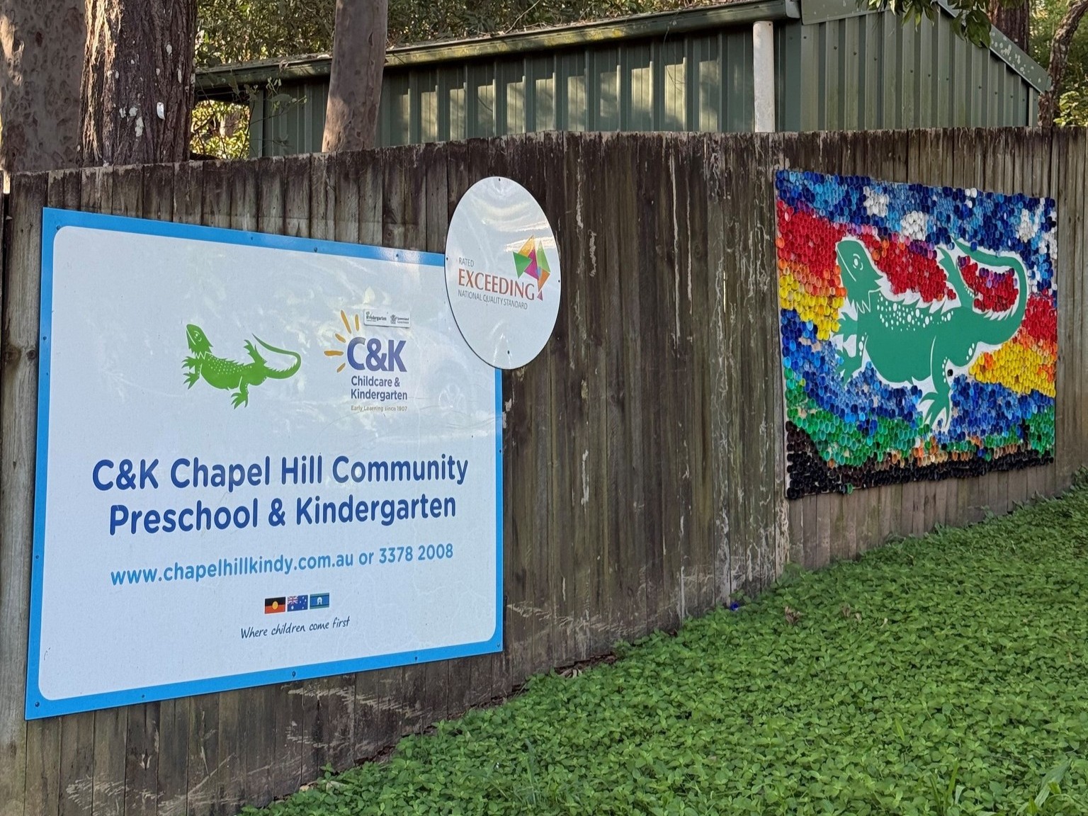 Chapel Hill - centre signage