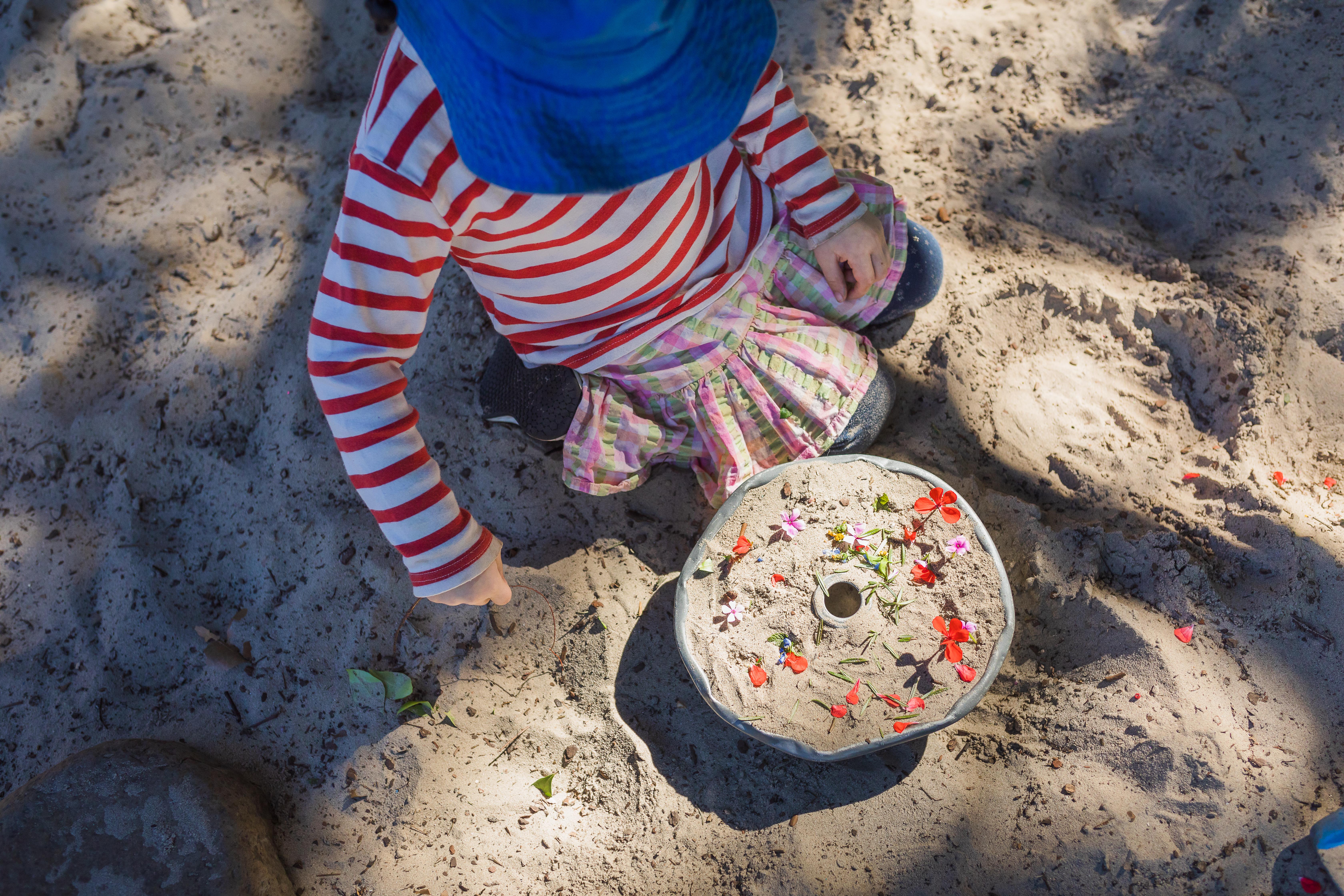 C&K Ascot - child playing in the sandpit