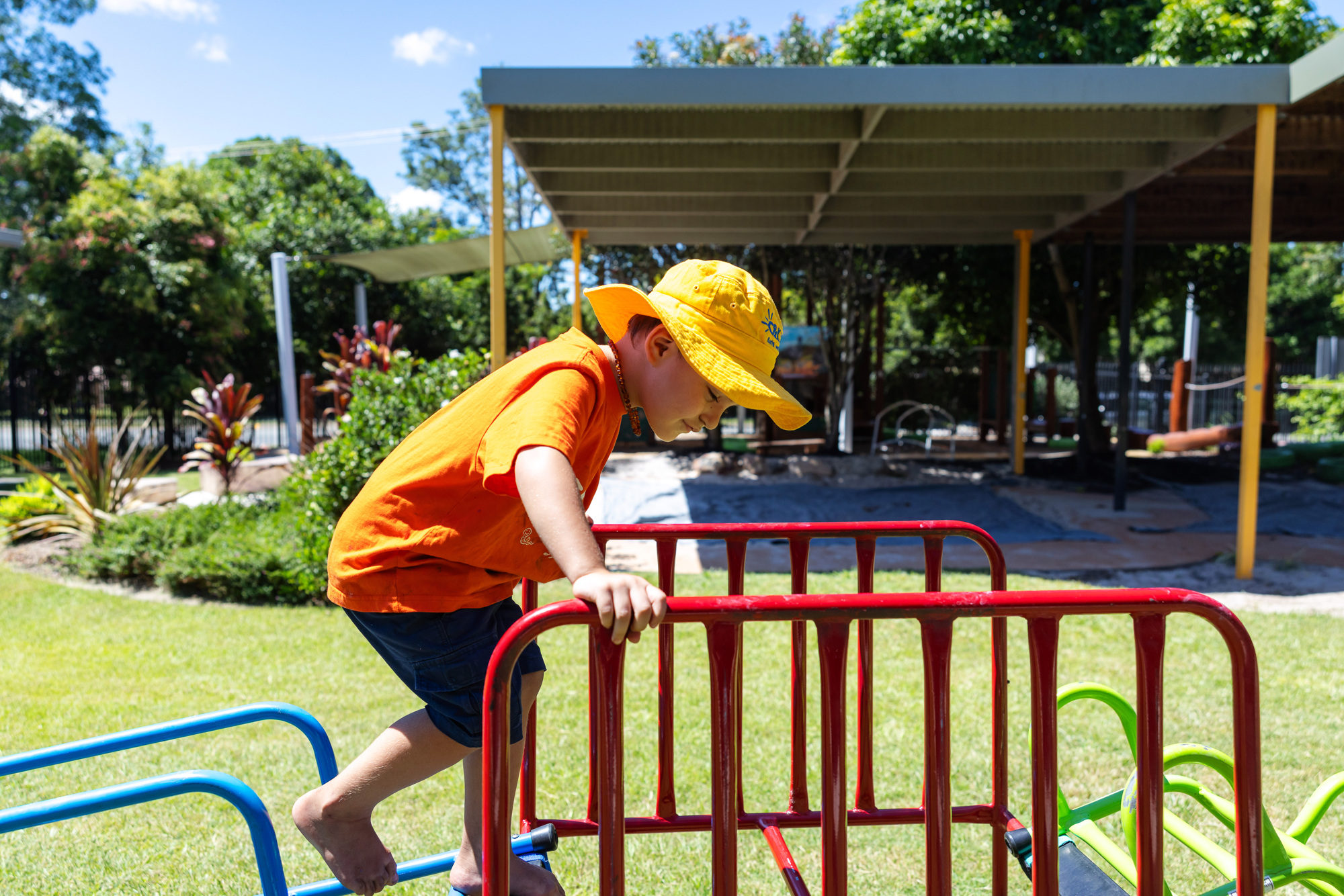 C&K Eagleby South - child on climbing frame