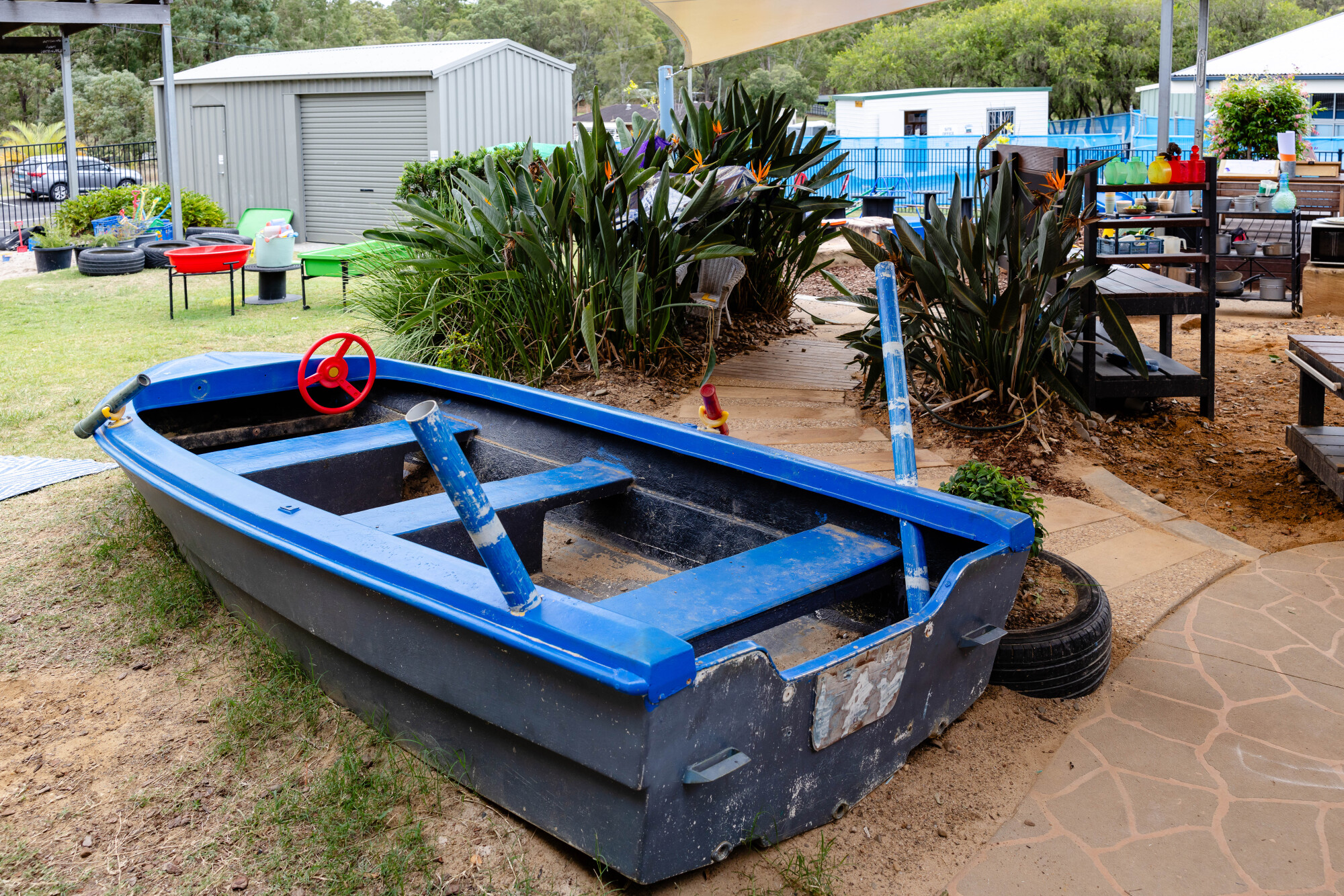 C&K Hatton Vale - outdoor area with full-sized play boat
