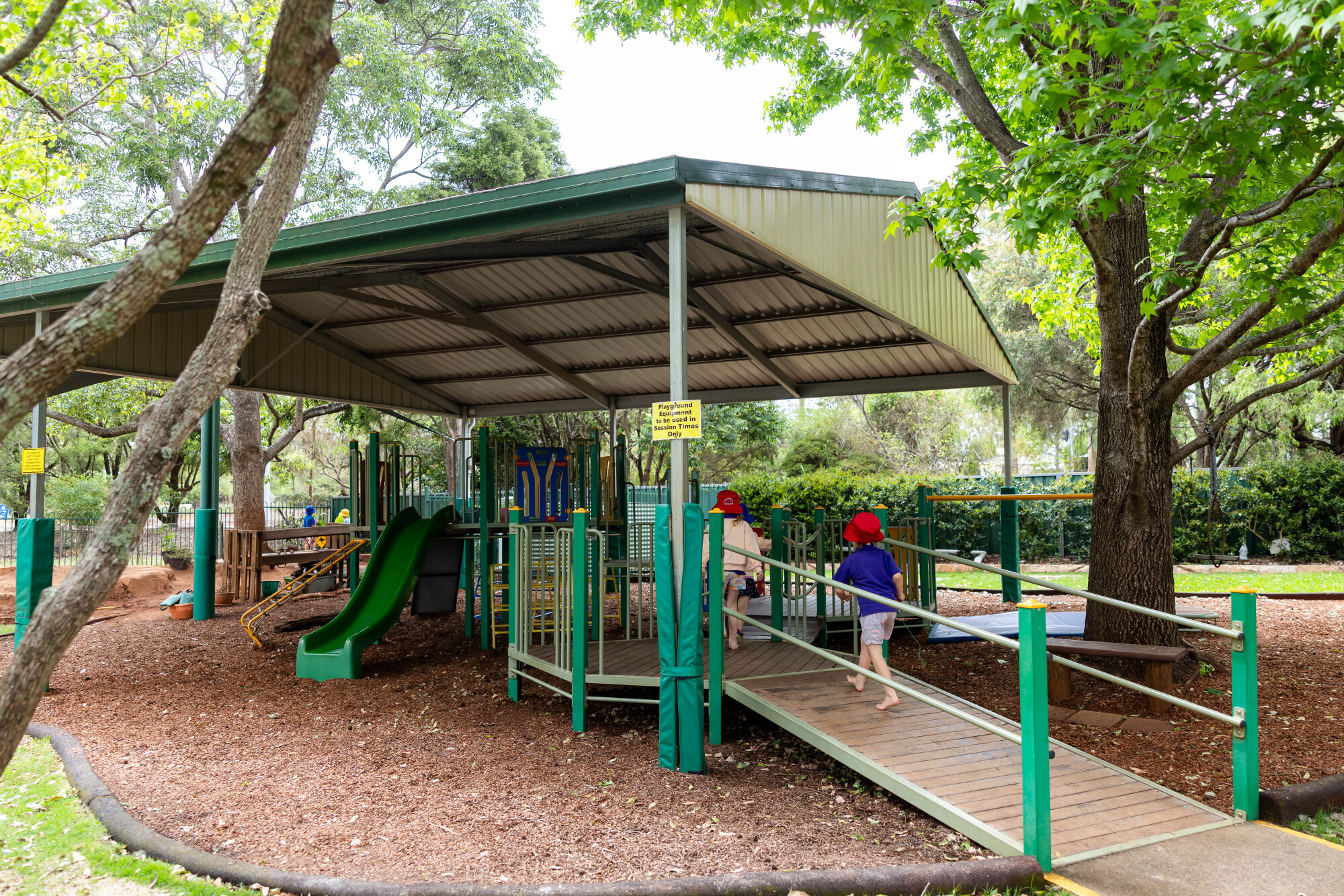 Highfields & District Kindergarten - children running to the playground