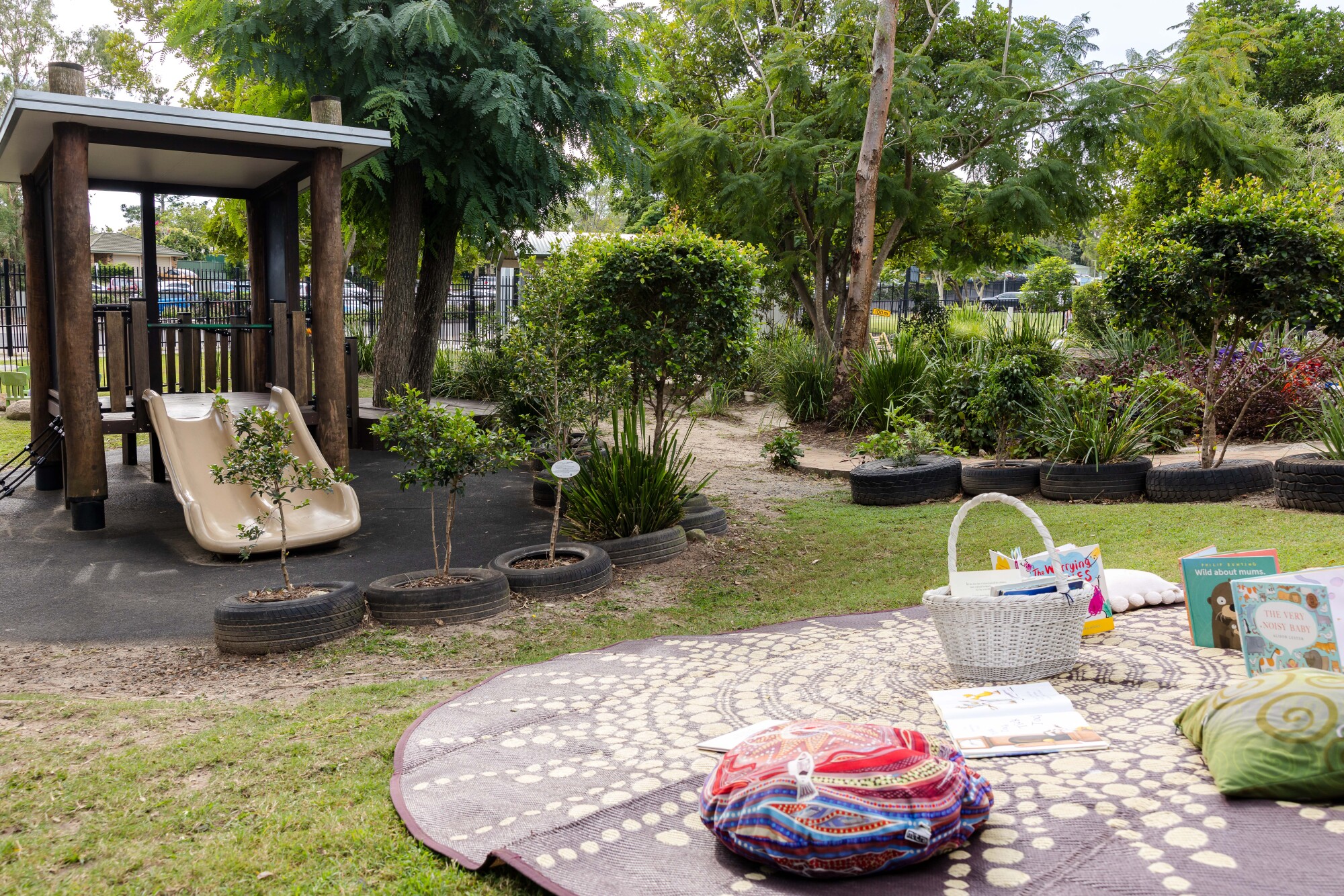 C&K Jinibara - outdoor space with reading space and playground fort