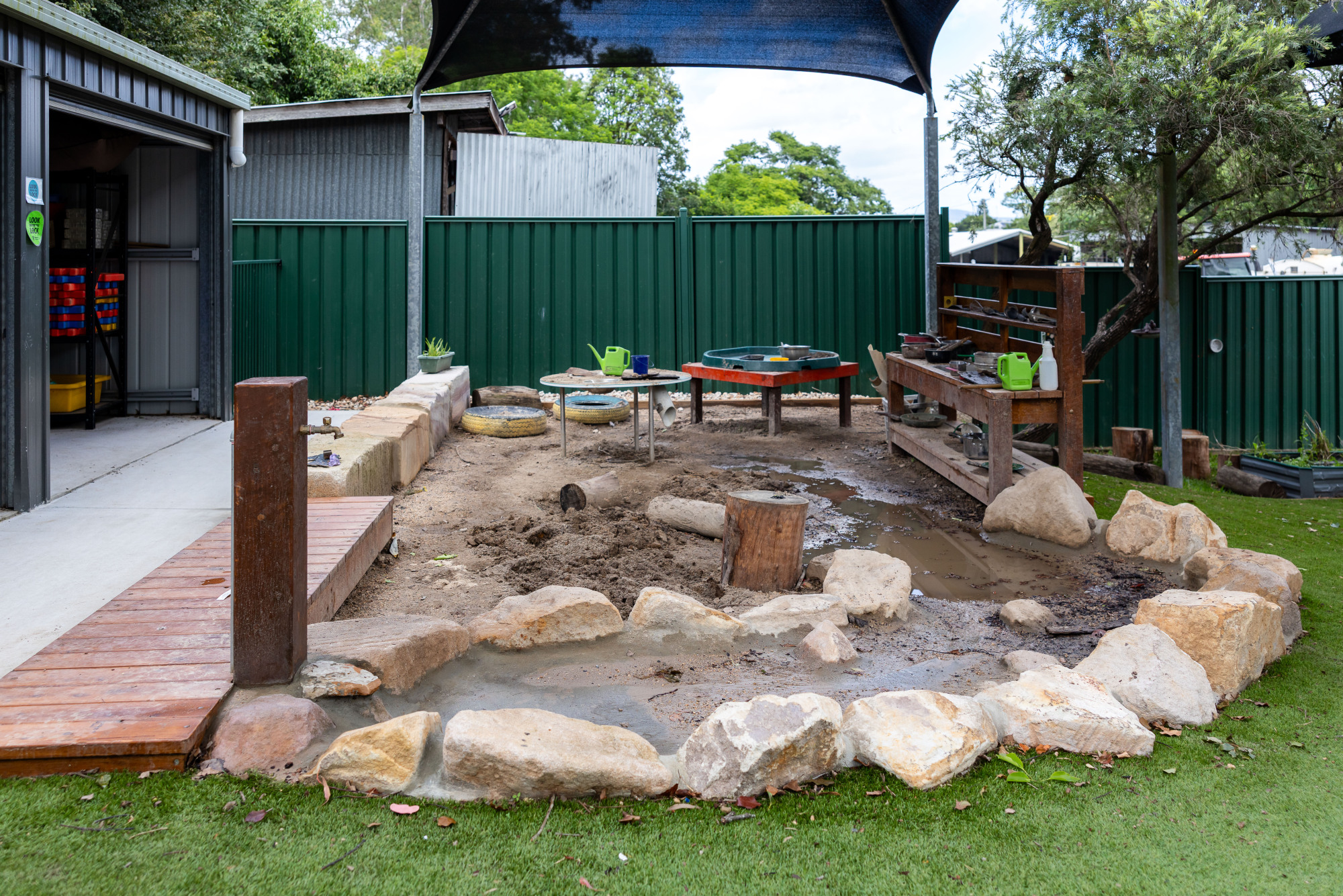 C&K Kilcoy - outdoor mud pit with water